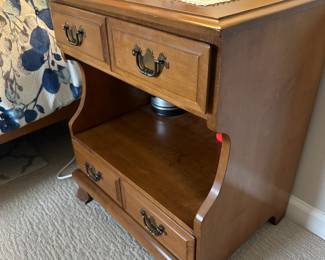 Lot 22 - $100 - Thomasville Night Stand, 2 drawer.