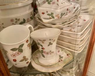 Strawberry Dinnerware Set