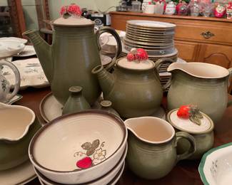 Strawberry Metlox Dinnerware