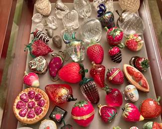 Collection of Miniature Strawberry Hinged Boxes