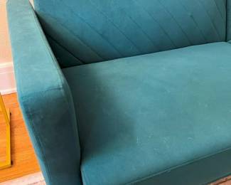 61 Mopio Chloe Futon Upholstery Detailmin