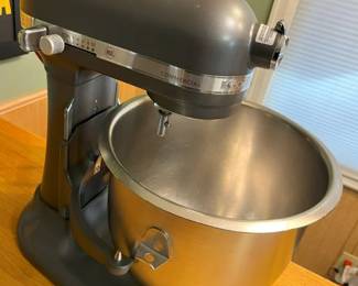 61 KitchenAid Commercial 8qt. Mix Mastermin