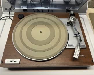 Yamaha Natural Sound Model YP-211 Turntable (Inoperable)