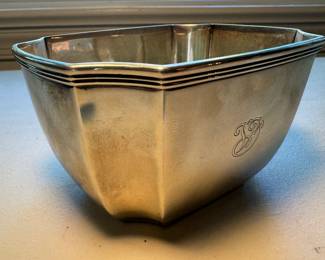 Tiffany & Co. Sterling Silver Monogrammed Sugar Bowl (240gms)