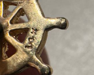 14K Gold Pin
