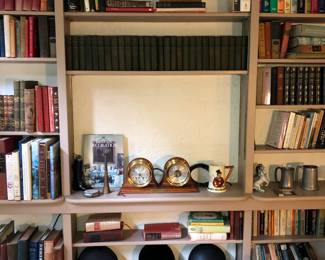 Fine library with many books on Foxhunting, Derrydale press etc