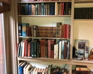 Fine library with many books on Foxhunting, Derrydale press etc