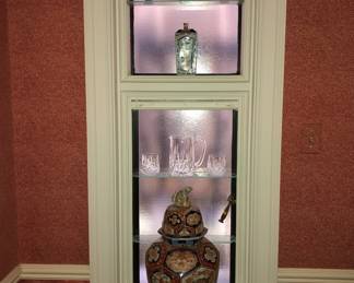 1 of 2 huge antique Japanese Imari 22" covered jars with foo dog finials. Small Chinese porcelains on shelves