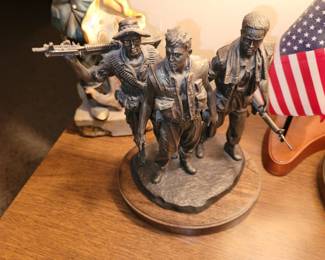 The official Vietnam Veterans memorial fund sculpture