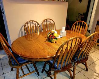 Dinning Room Table and Chairs 