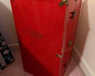 Shirley Temple doll trunk