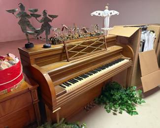 Mason & Hamlin piano