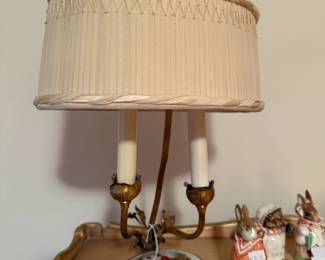 Vintage floral scene lamp