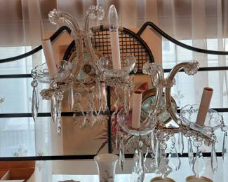 PAIR 1960s LIGHTED GLASS CRYSTAL SCONSES..ETCHED MIRRORED WALL MOUNT..LG. CRYSTAL CUT TEAR DROP PRISMS..GLASS PANEL ARMS