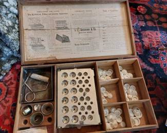 EARLY 1910  DRUGIST APOTHECARY APARATUS