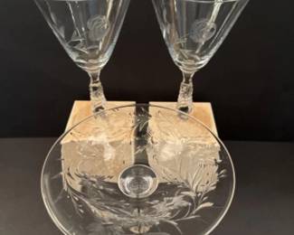 51 1920HawkesCottonEtchedGlassTazaRoseEtchedGlasses