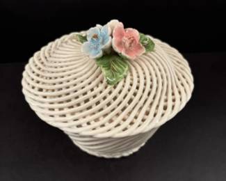44 VintageSpanishPorcelainWovenBasketLid