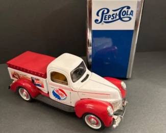 87 PepsiPromotionalItems1940FordTruckandNapkinHolder