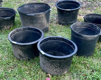 Plastic gardening pots