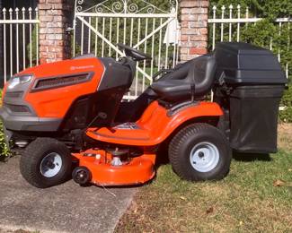 Husqvarna Lawn Tractor w/ Bagger and NEW Battery; Runs Great