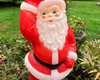 1970 Santa Blow Mold-Works well ~ vibrant color
