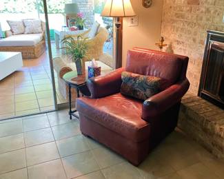 Zagaroli Classic Leather Club Chair