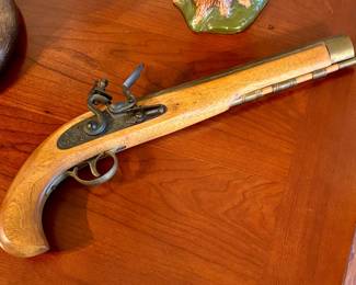 Working black powder reproduction...