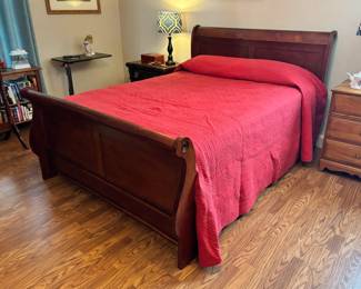 Queen size sleigh bed...