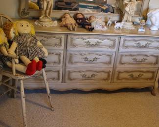 Mid Century Solid Wood French Provincial Dresser W/Mirror