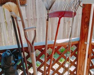 Yard Tools 