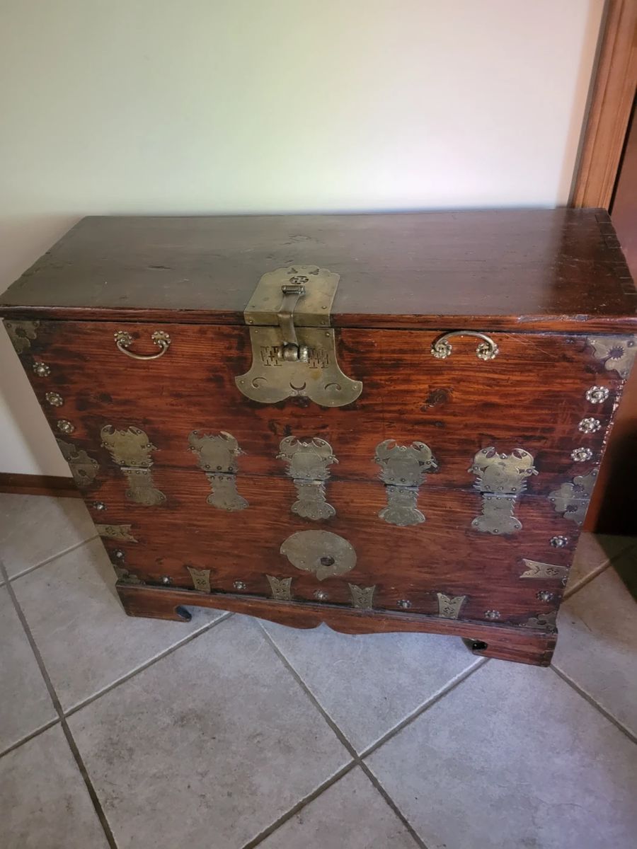 Nice old cabinet 