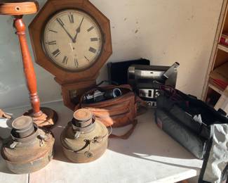 VINTAGE COLLECTIBLES 