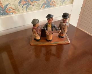 VINTAGE WOOD BAR DECOR