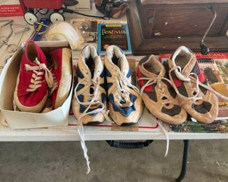 VINTAGE SHOES