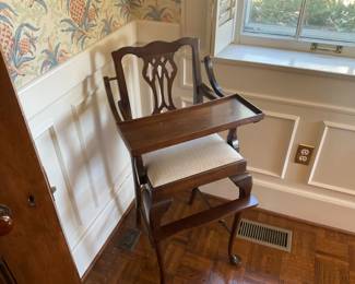 CUTE HIGH CHAIR