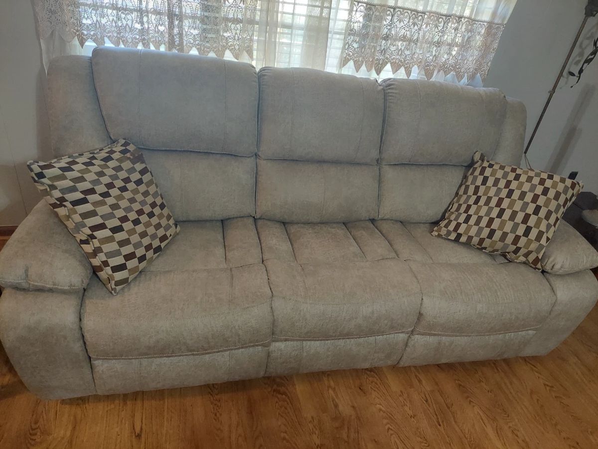 Reclining Sofa
