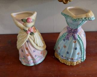pair of vases