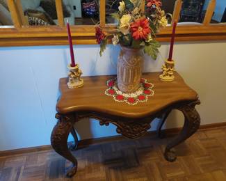 Victorian lamp table with scalloped top
