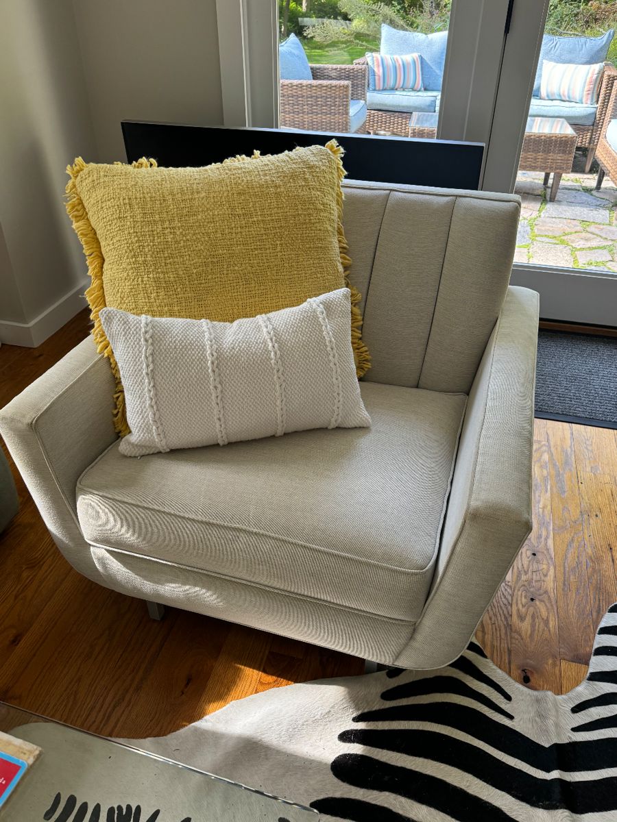 Pair of great cream  arm chairs.  Great condition. One or both. Only $195 each.  In Redding CT to pick up 
37”w x 33 deep