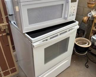 Electric Stove and Microwave 