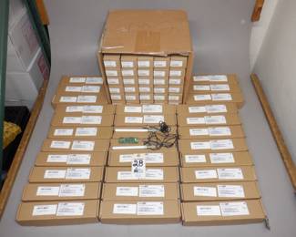 2 BOXES SOLAREDGE INCLUDING CELL-A-R05-US-S-S2, NOS