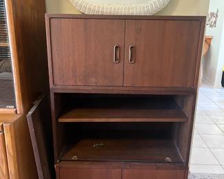 4 door storage cabinet