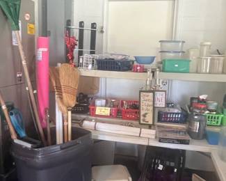 Assorted garage items