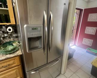 2010 Maytag refrigerator/freezer