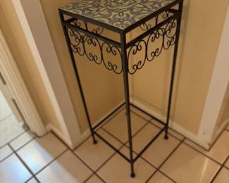 Plant stand