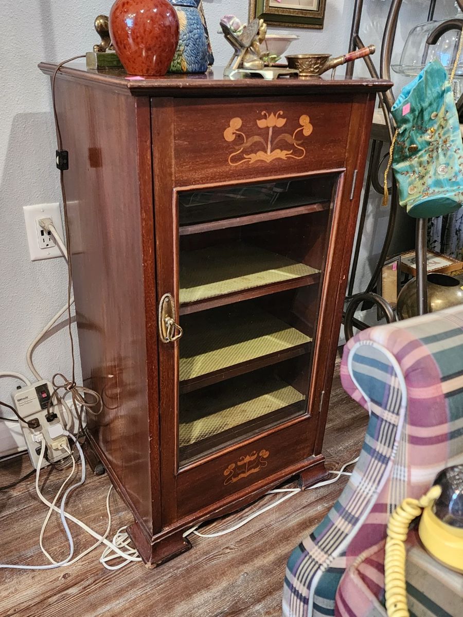 Music cabinet