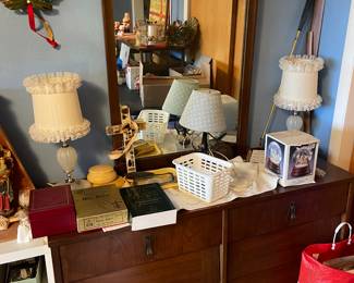 MIRROR, DRESSER, TABLE LAMPS