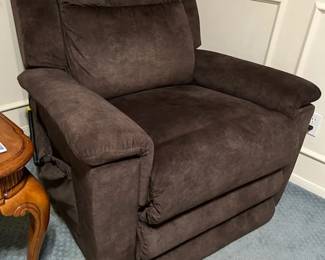 Estate -  Remote Suede Recliner - Perfect Condition, purchased 2023