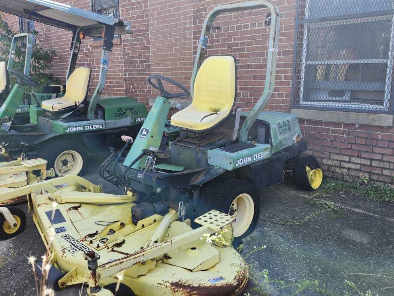 John Deere Commercial 72 Lawn Mower F932 Front Mow, Model 3TG72-UJ