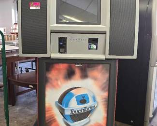 Touch Tunes Genisis M1-04 Digital Jukebox